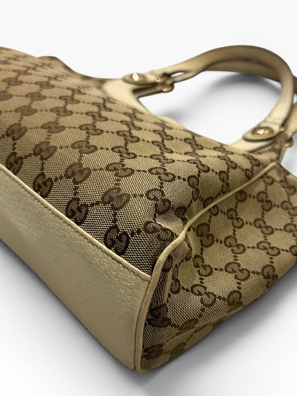 Gucci Charmy