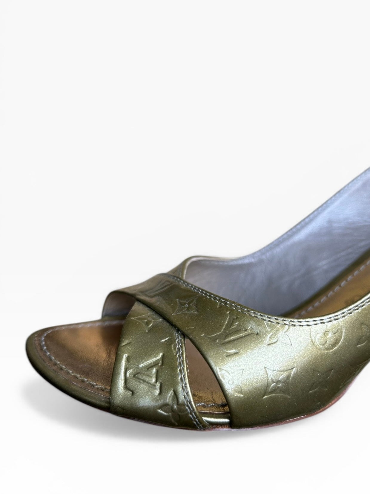 Louis Vuitton Vernis Slingback Heels