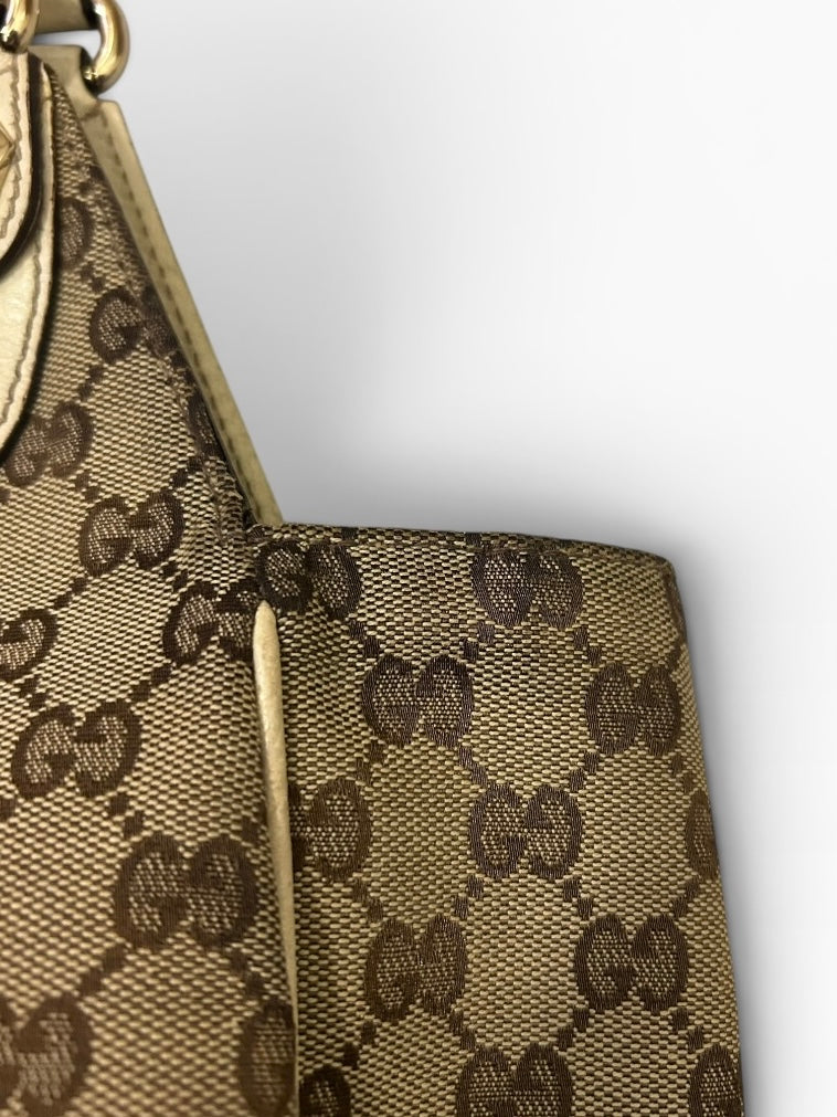 Gucci Charmy