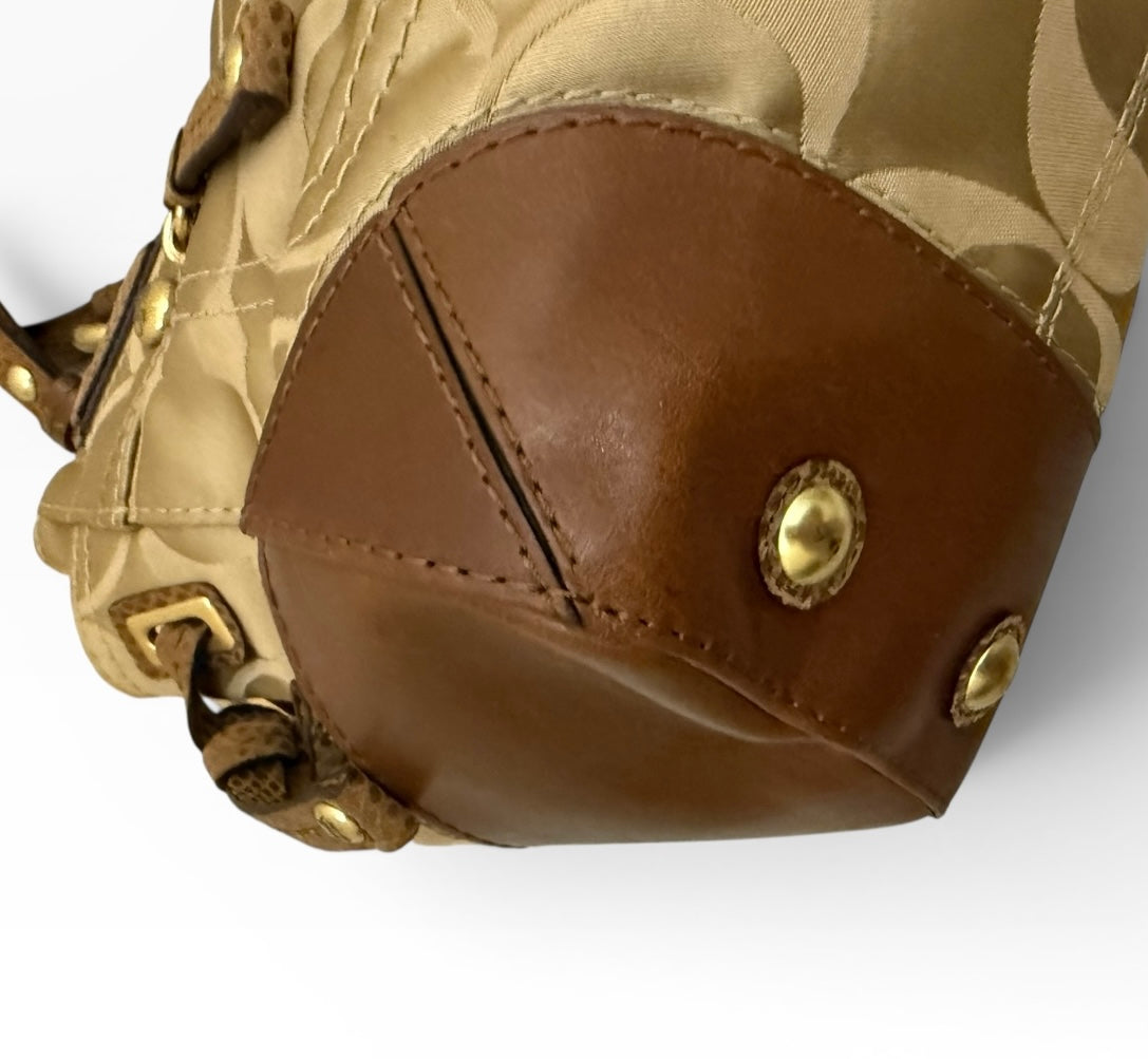 Coach Peyton Signature Bag
