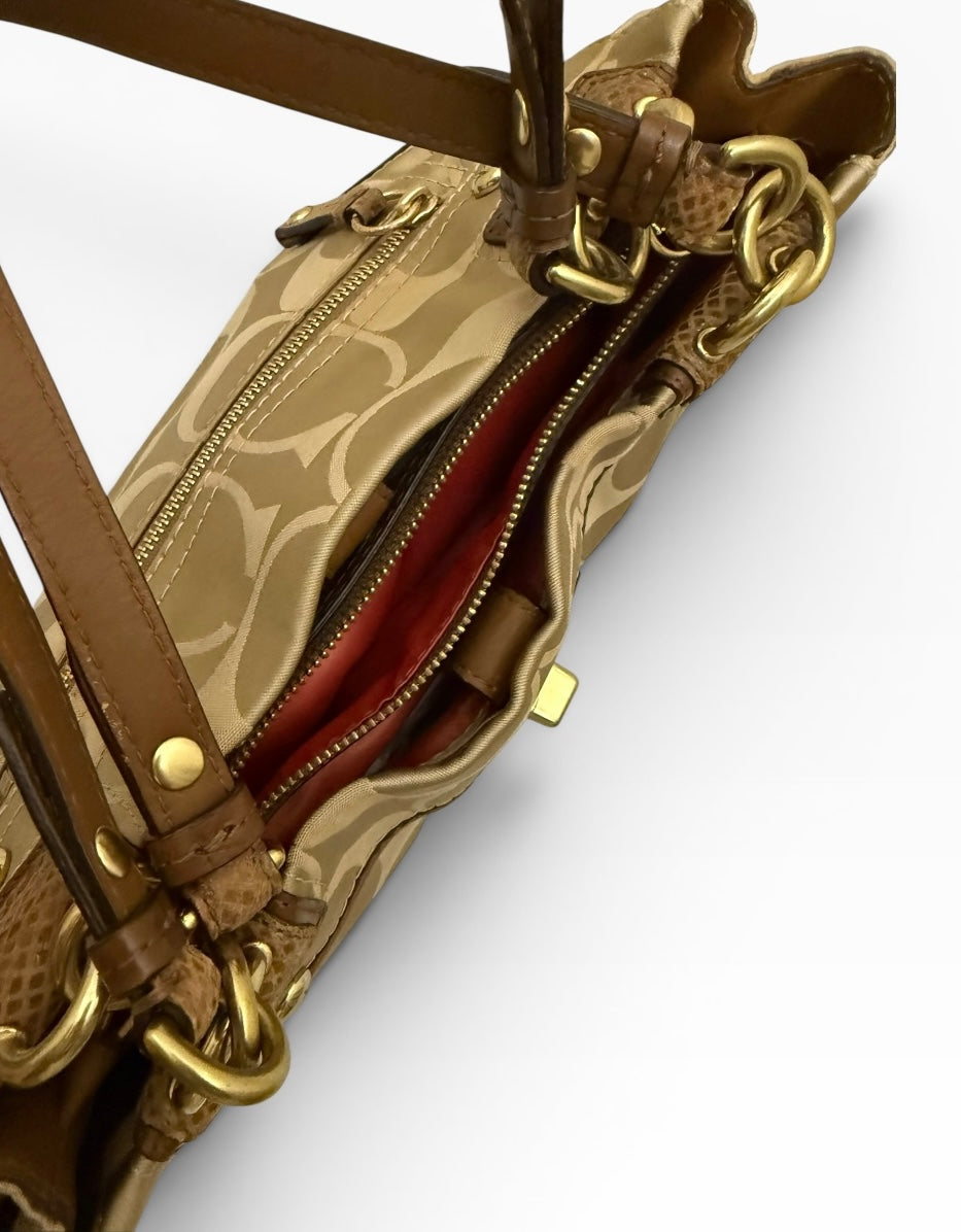 Coach Peyton Signature Bag