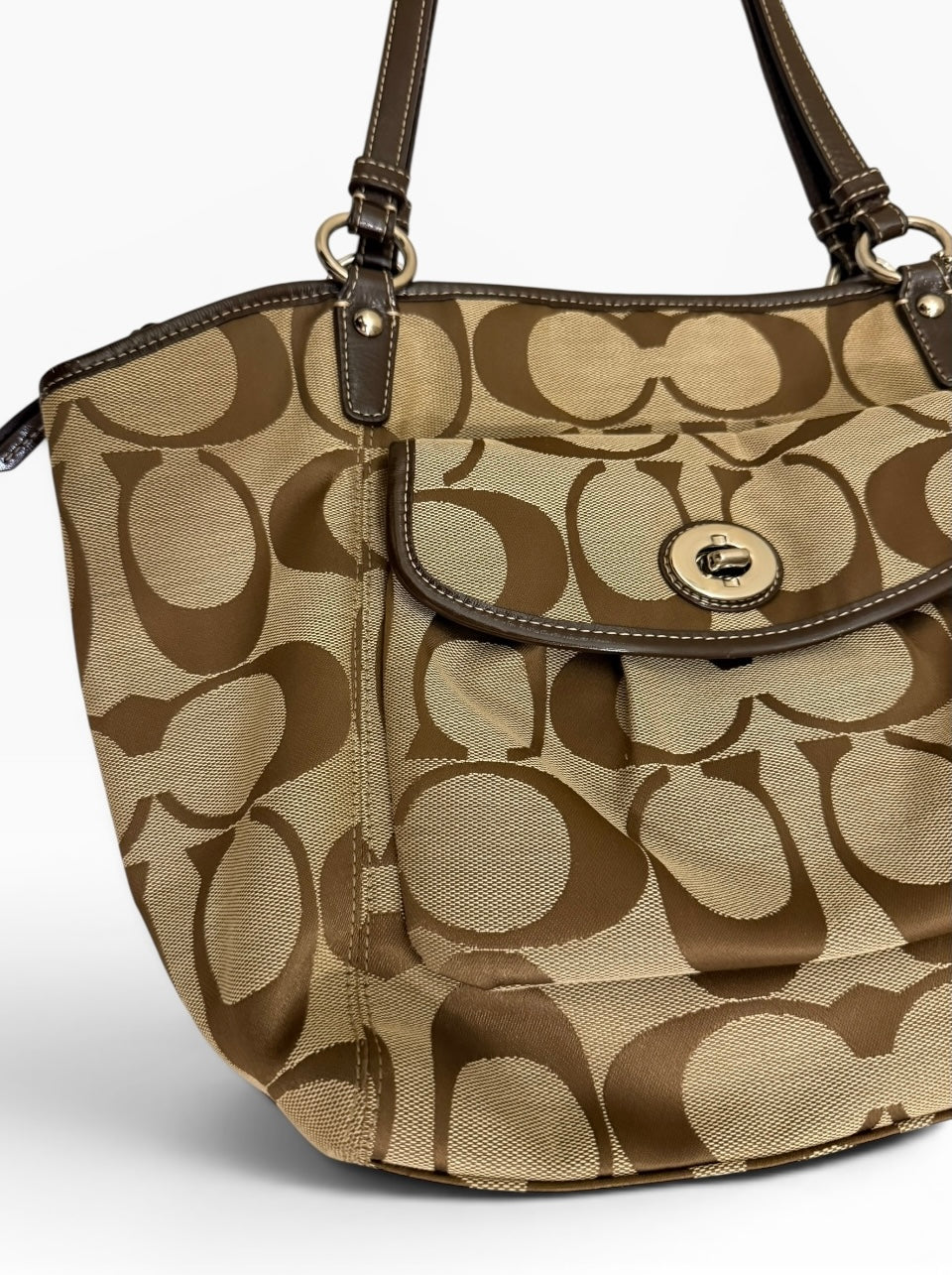 Coach Leah Signature Shoulder Bag