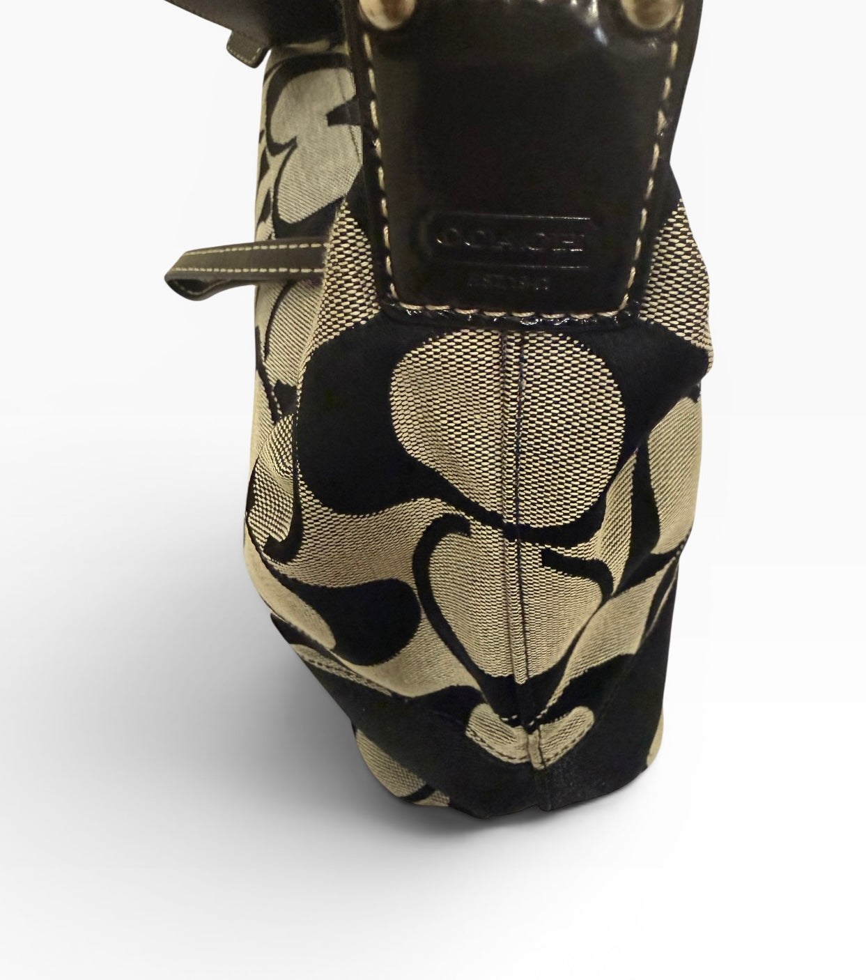 Coach Signature Hobo Stripe Shoulder bag