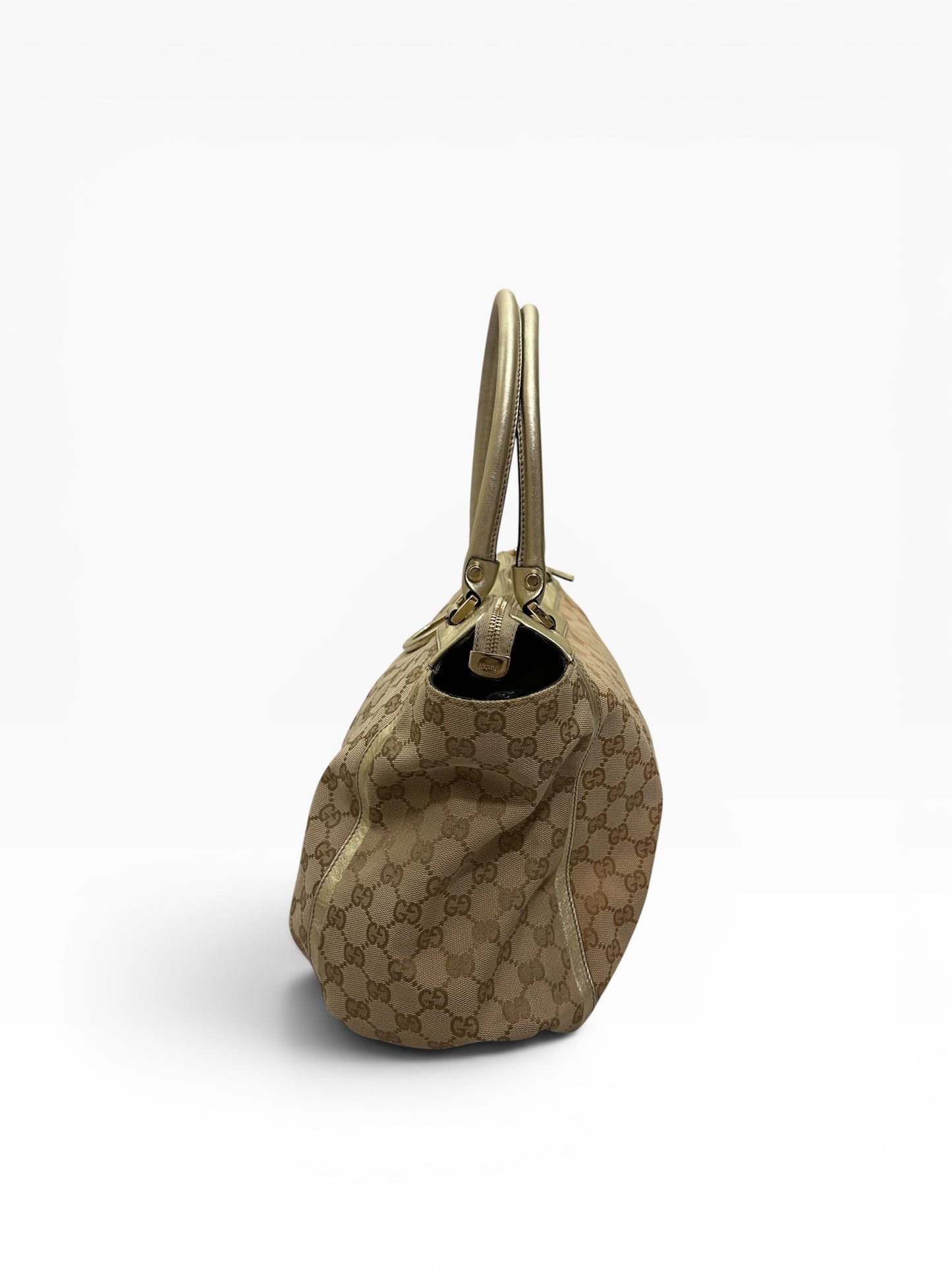 Gucci Abbey Oversized Shoulder Bag